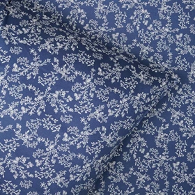 Sengesættet fra Luna Denmark har et smukt blomstret print.